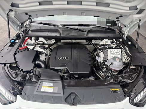 Used 2023 Audi Q5 2.0T Prestige w/ Prestige Package image 5