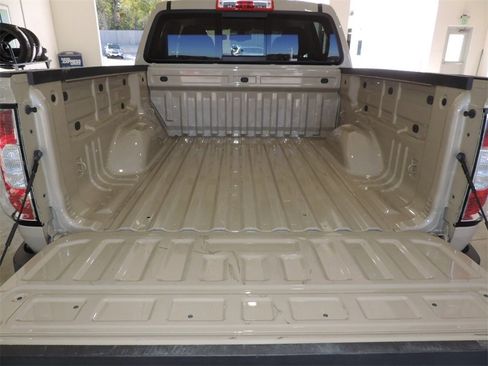 Certified 2022 GMC Canyon AT4 w/ Trailering Package image 20