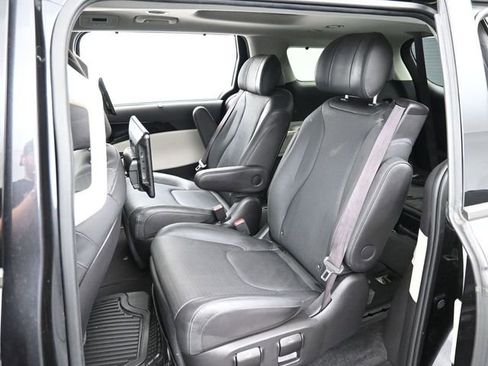 Used 2024 Kia Carnival SX Prestige image 26