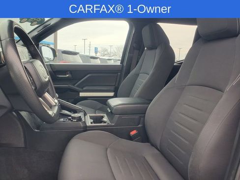 Used 2024 Toyota Tacoma TRD Off-Road image 9