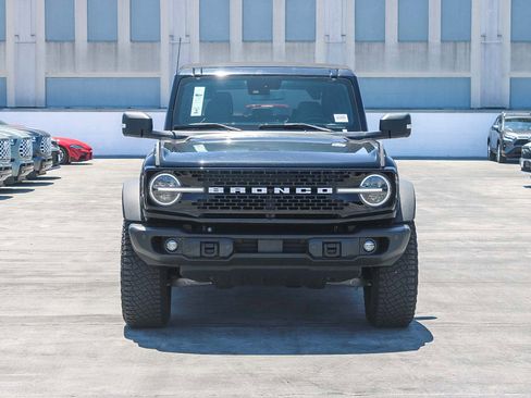 Used 2023 Ford Bronco Wildtrak image 2