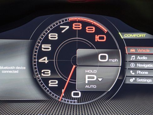 Used 2021 Ferrari Roma RWD image 32