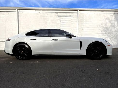 Certified 2022 Porsche Panamera 4 image 6