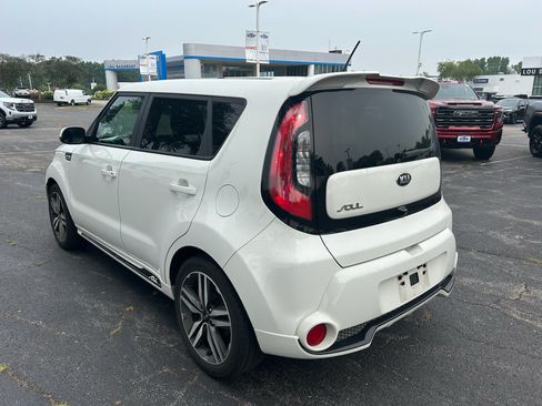 Used 2016 Kia Soul + w/ Soulful Package FWD image 7