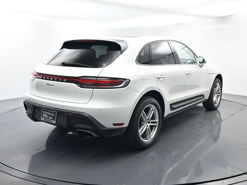 Certified 2023 Porsche Macan image 14