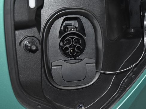 New 2025 Volkswagen ID. Buzz 1st Edition image 24