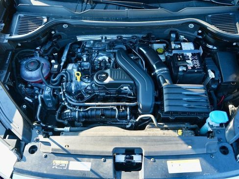 Used 2024 Volkswagen Taos SE image 34