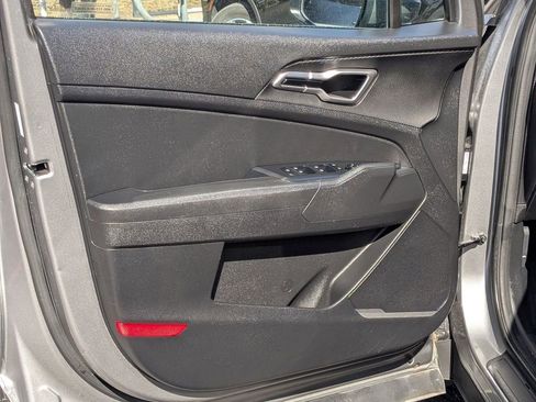 Used 2024 Kia Sportage LX image 13