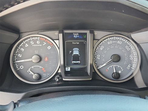 Used 2021 Toyota Tacoma TRD Off-Road w/ Technology Package image 20