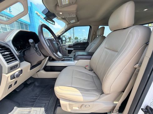 Used 2018 Ford F150 Lariat w/ Equipment Group 502A Luxury AWD/4WD image 21
