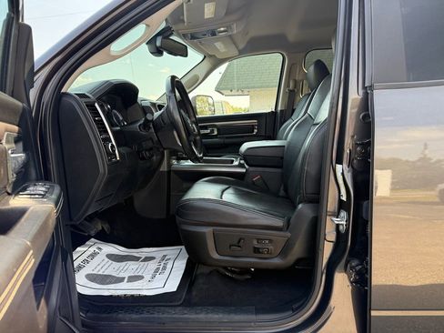 Used 2018 RAM 2500 Laramie w/ Sport Appearance Group image 19