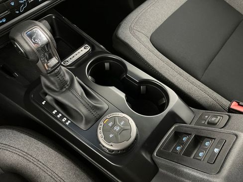 New 2025 Ford Bronco Base image 27