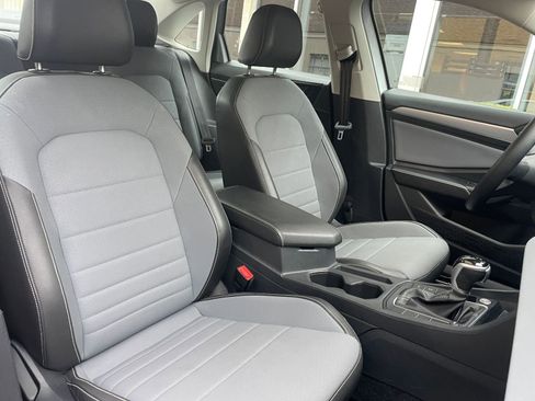 Used 2025 Volkswagen Jetta SE image 35