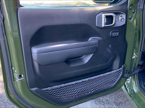 Certified 2024 Jeep Wrangler Willys image 15