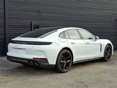 New 2026 Porsche Panamera 4 image 7