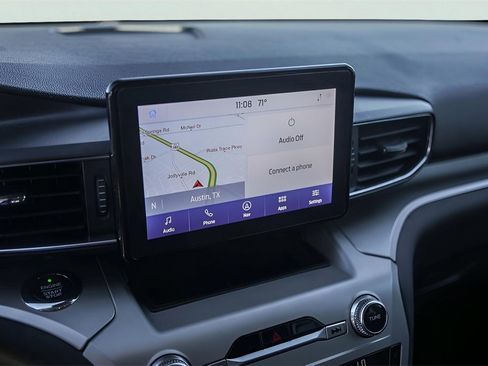 Used 2021 Ford Explorer XLT w/ Equipment Group 202A image 19