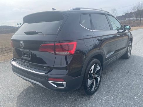 Used 2023 Volkswagen Taos SE image 4