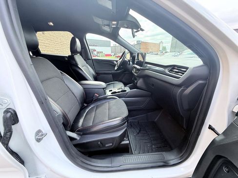 Used 2023 Ford Escape ST-Line Select w/ Tech Pack #2 image 11