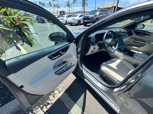 Used 2023 Mercedes-Benz C 300 Sedan image 12