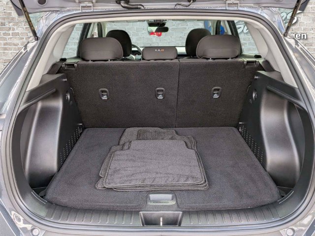 Used 2024 Hyundai Kona SE FWD image 13