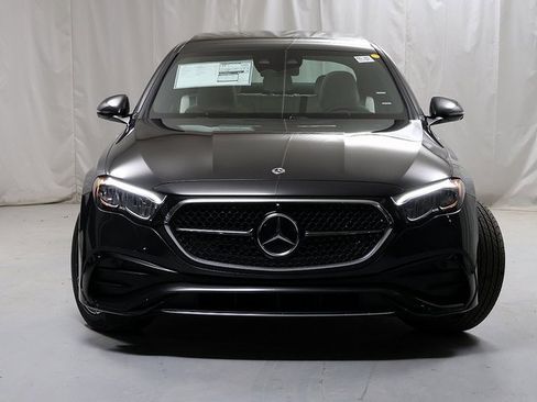New 2026 Mercedes-Benz E 350 4MATIC Sedan image 5