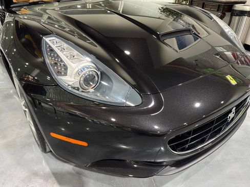 Used 2010 Ferrari California $226K MSRP image 33