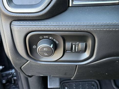 Used 2020 RAM 3500 Limited AWD/4WD image 32