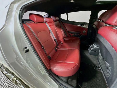 Used 2020 Kia Stinger GT1 image 34