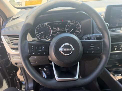 Used 2024 Nissan Rogue S AWD/4WD image 28