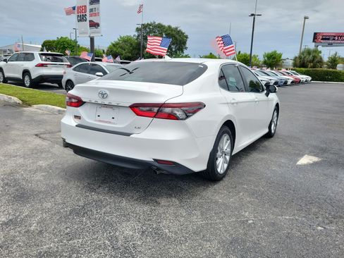 Used 2024 Toyota Camry LE FWD image 11