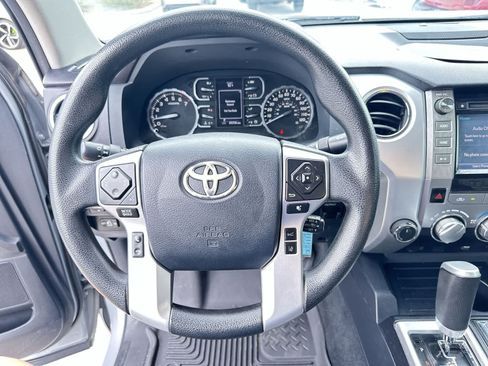 Used 2019 Toyota Tundra SR5 w/ SR5 Upgrade Package AWD/4WD image 18
