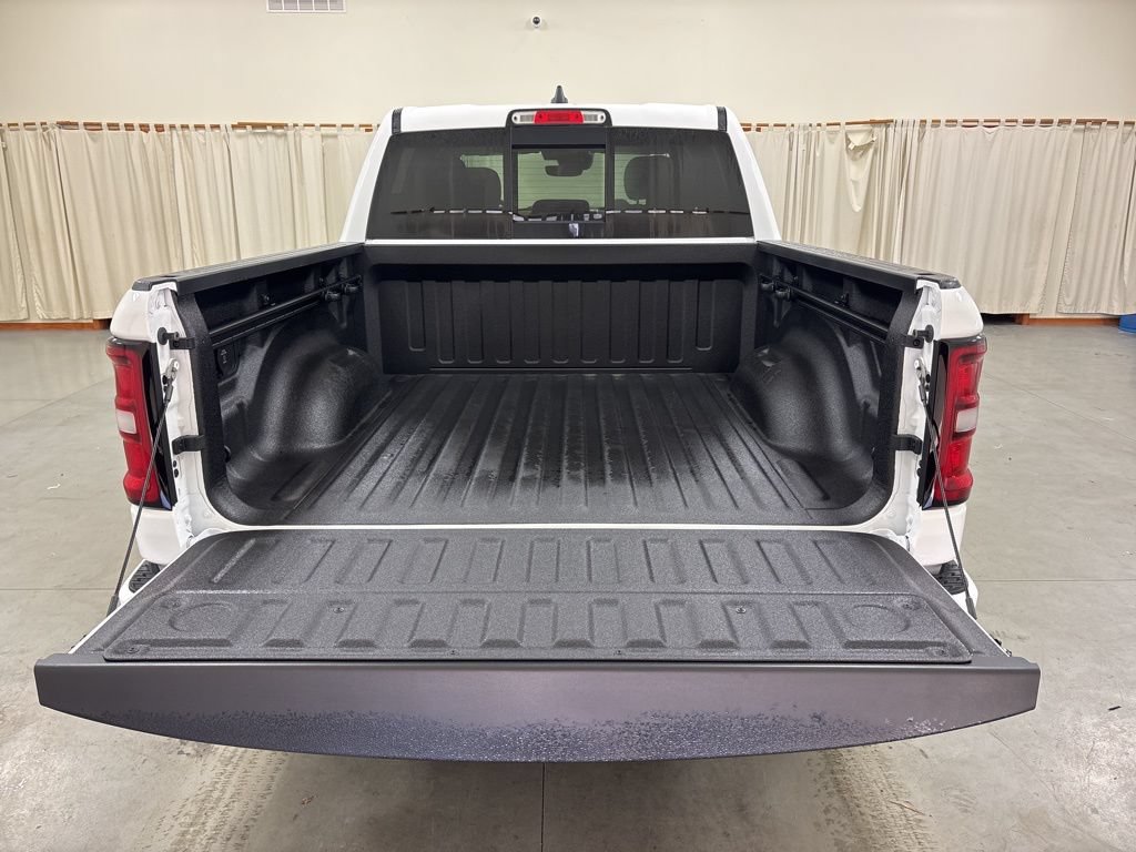 New 2026 RAM 1500 Big Horn w/ Night Edition AWD/4WD image 7