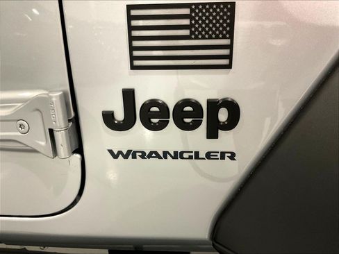 Used 2022 Jeep Wrangler Sport AWD/4WD image 22
