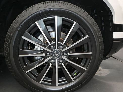 Used 2024 Lexus GX 550 w/ Accessory Package (31) image 19