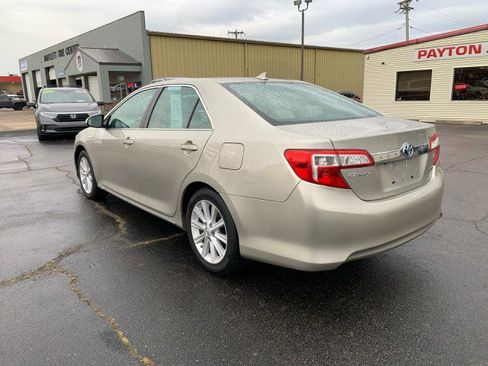 Used 2013 Toyota Camry LE image 2