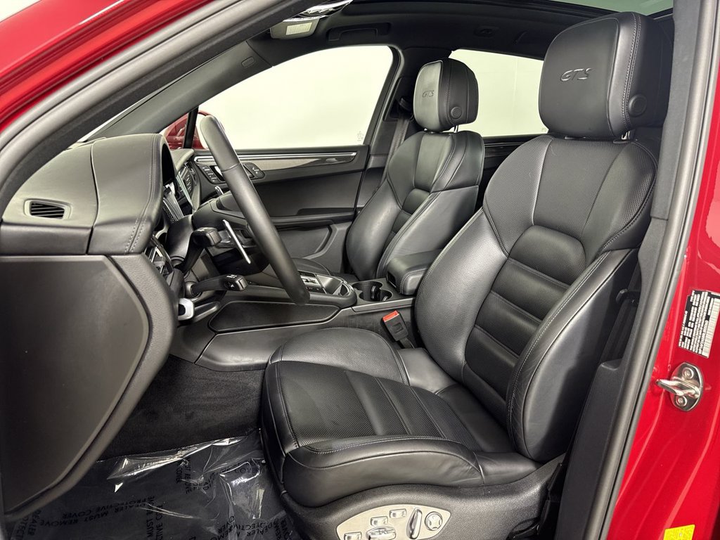 Certified 2024 Porsche Macan GTS AWD/4WD image 5