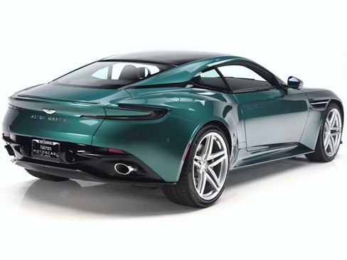 Used 2024 Aston Martin DB12 Coupe RWD image 4