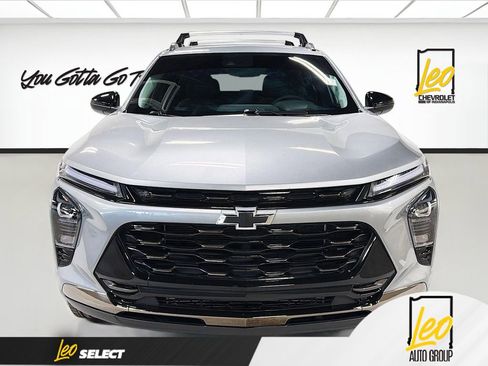 Used 2025 Chevrolet Trax ACTIV w/ Driver Confidence Package FWD image 2