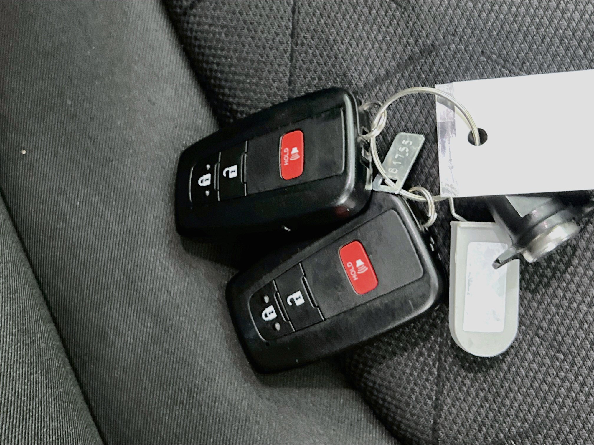 Used 2025 Toyota RAV4 XLE AWD/4WD image 36