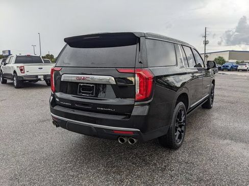 Used 2023 GMC Yukon XL Denali AWD/4WD image 4
