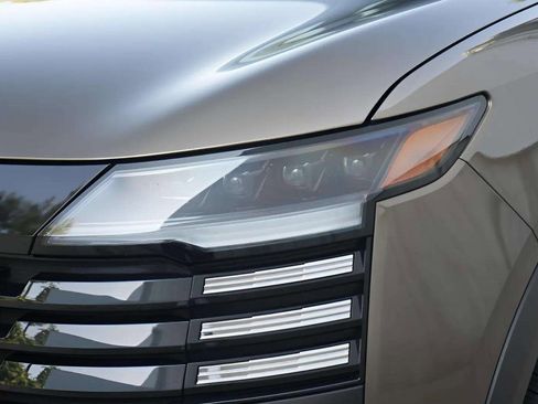 Used 2025 Nissan Kicks SV image 53