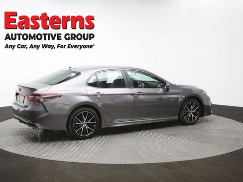 Used 2022 Toyota Camry SE image 42