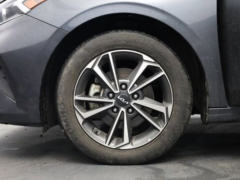 Used 2023 Kia Forte LXS image 8