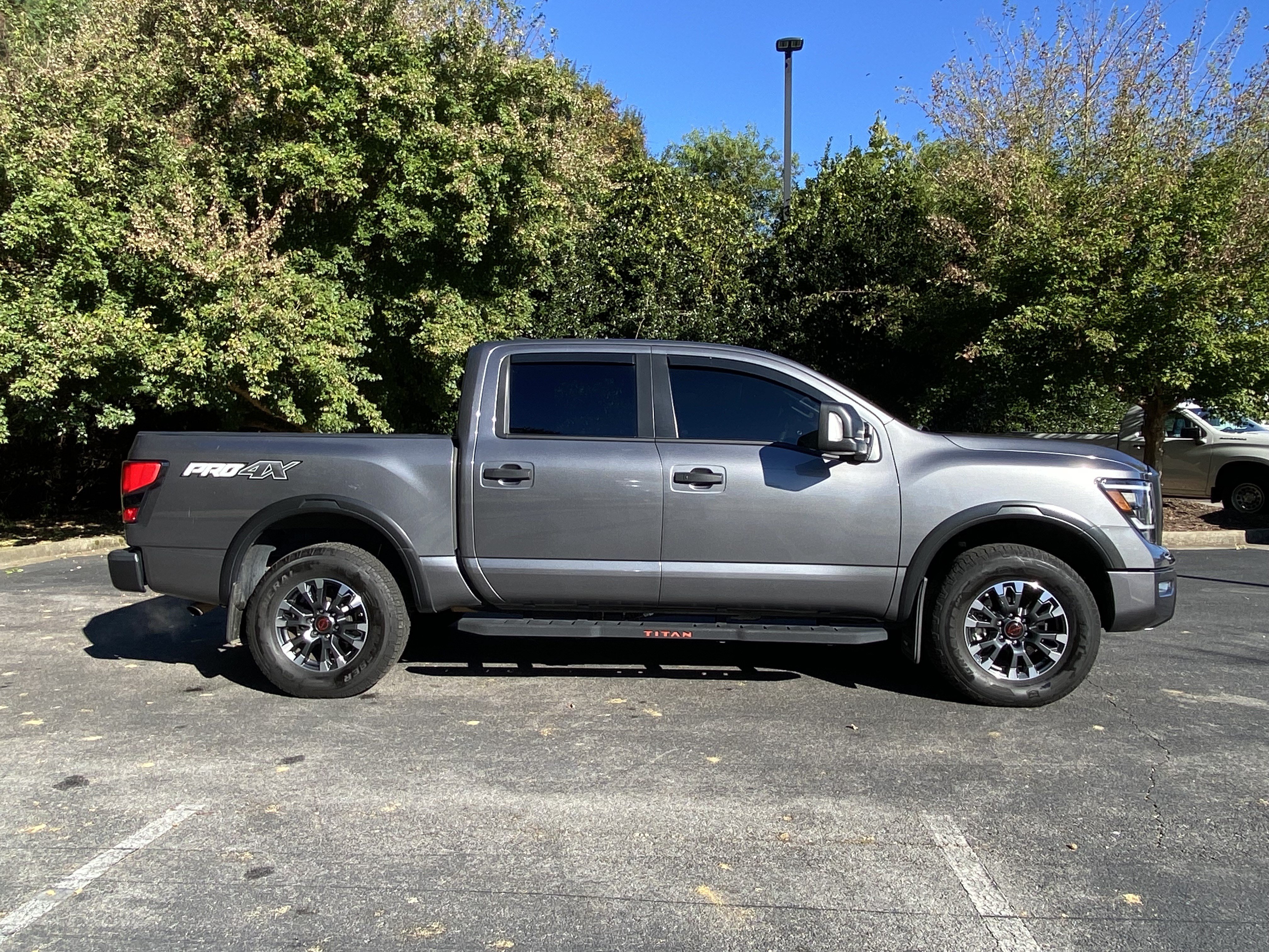 Used 2024 Nissan Titan PRO-4X w/ Off Road Protection Package AWD/4WD image 10