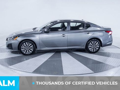 Used 2025 Nissan Altima 2.5 SV FWD image 4