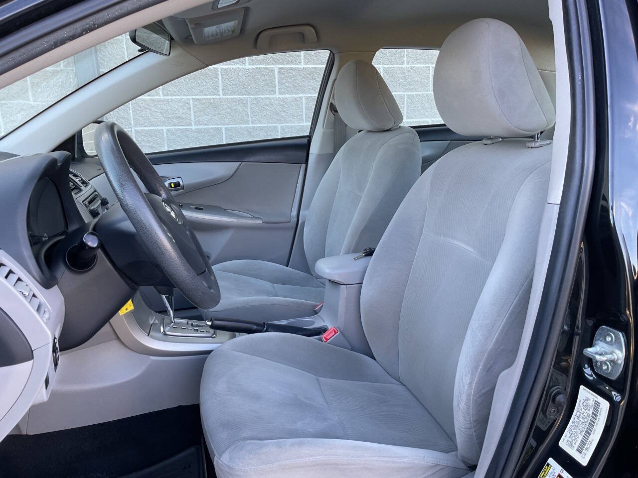 Used 2012 Toyota Corolla LE FWD image 15