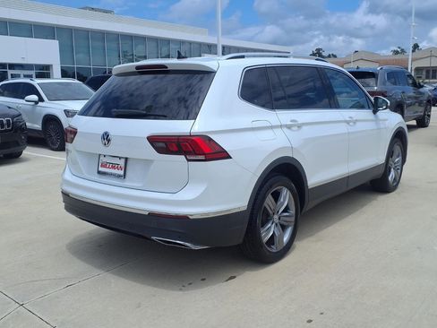 Used 2021 Volkswagen Tiguan SEL FWD image 10