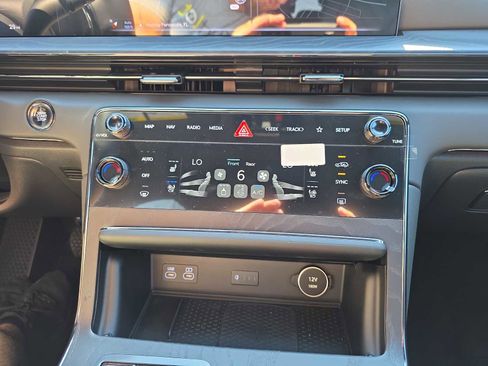 New 2026 Genesis GV80 3.5T Prestige image 13