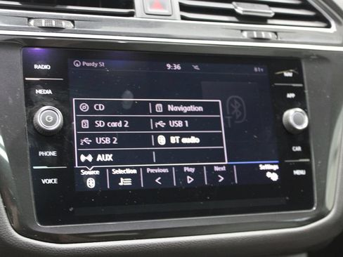 Used 2019 Volkswagen Tiguan SEL FWD image 45