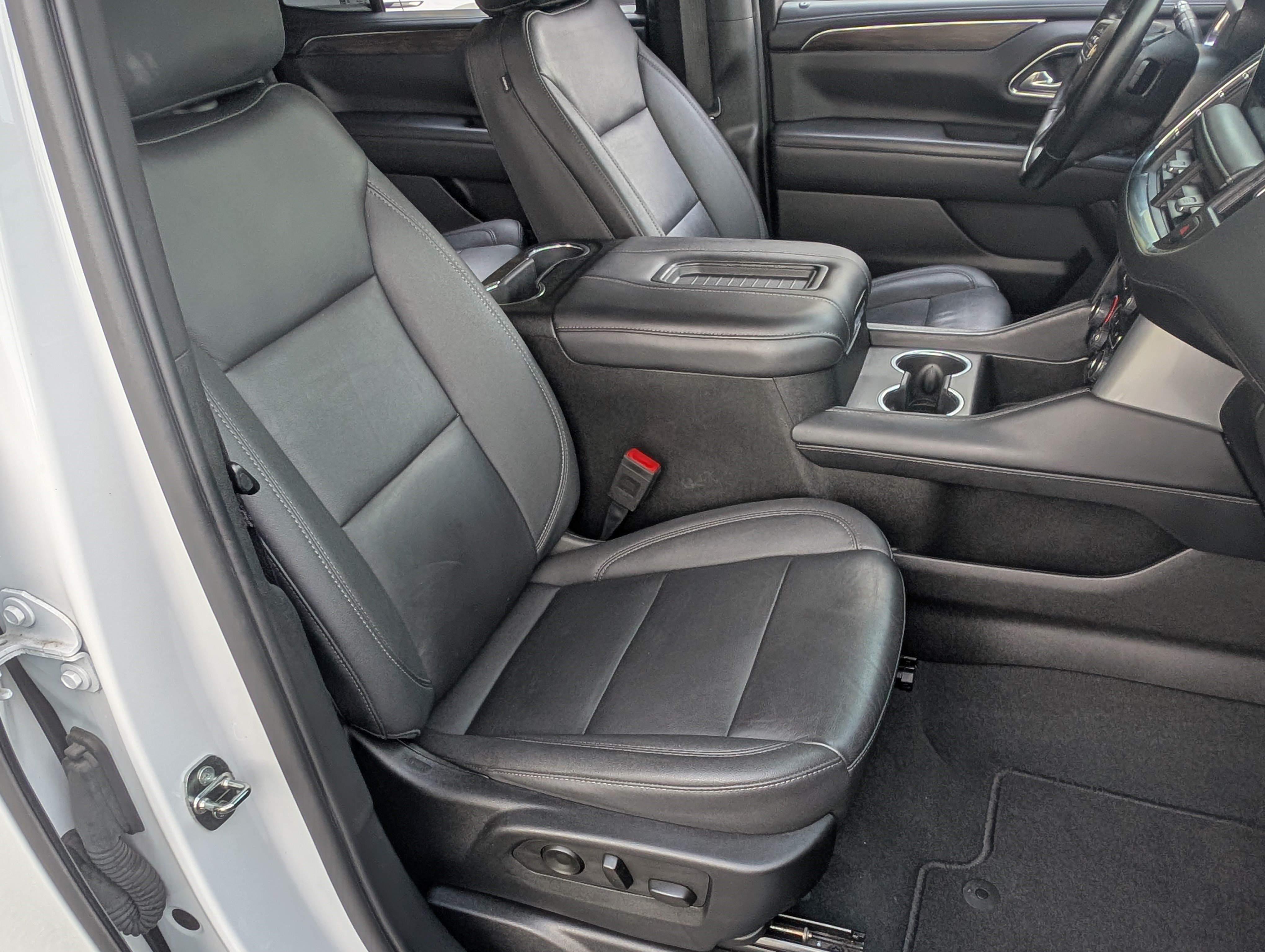 Used 2023 Chevrolet Tahoe LT w/ Luxury Package RWD image 21